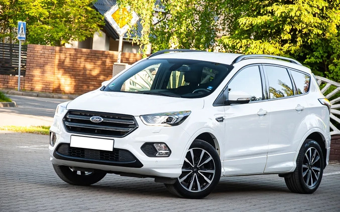 Ford Kuga cena 69990 przebieg: 93000, rok produkcji 2018 z Nowe Warpno małe 631